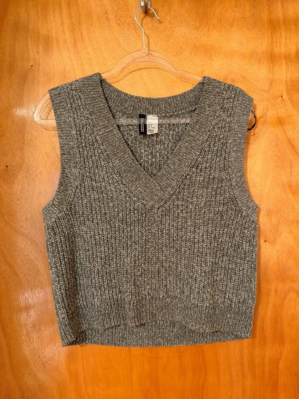 H&M Divided Gray Marled Chunky Knit Sweater Vest V-Neck Cropped Size M